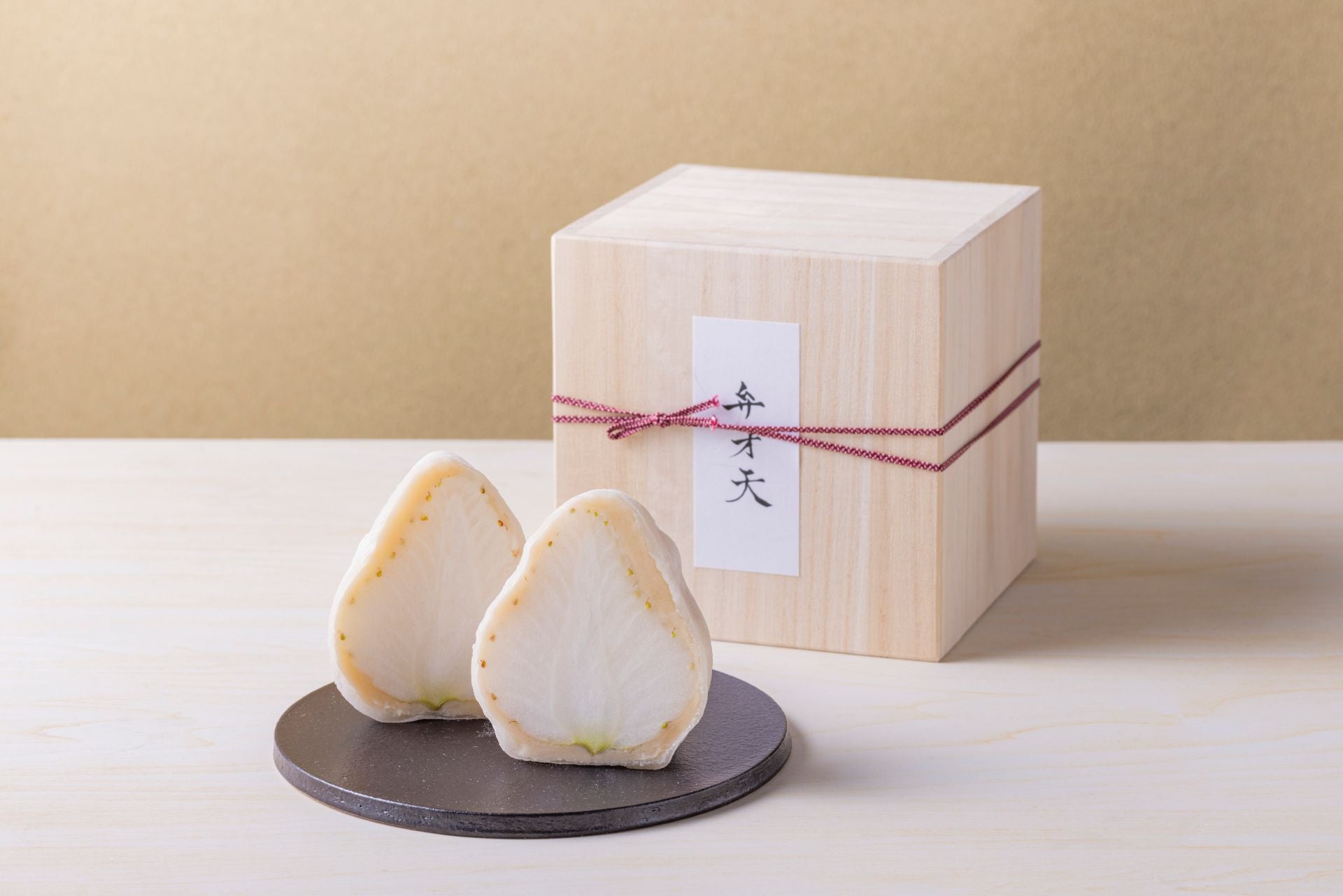 【数量限定】天使の実 プレミアム白いちご大福 1個入り ※3月12日頃より順次発送予定